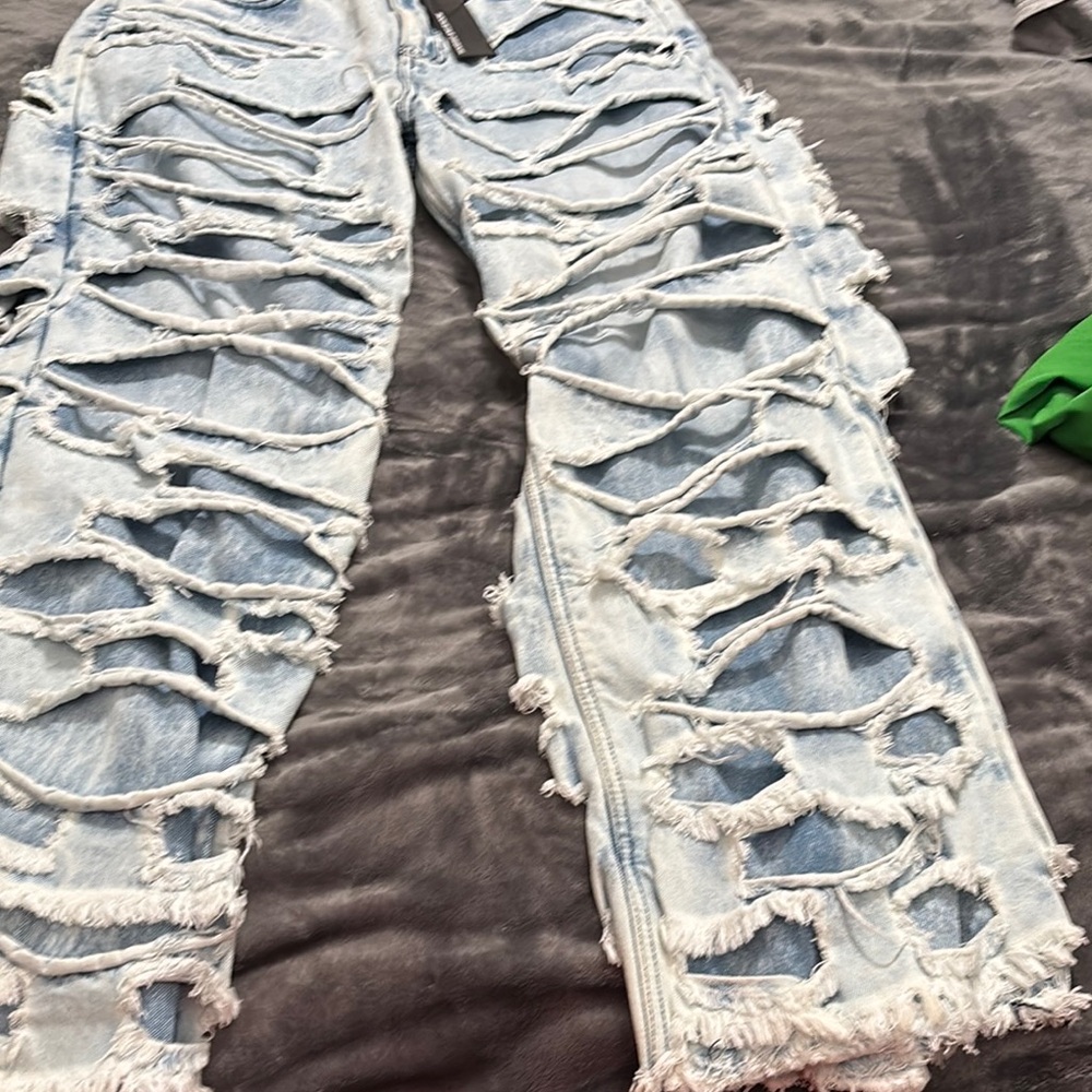 Men's Light Blue Distressed Relaxed Jeans